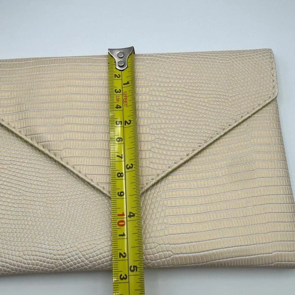 IPSY Faux Snakeskin Envelope Clutch Cream Beige Makeup Bag Y2K Neutral